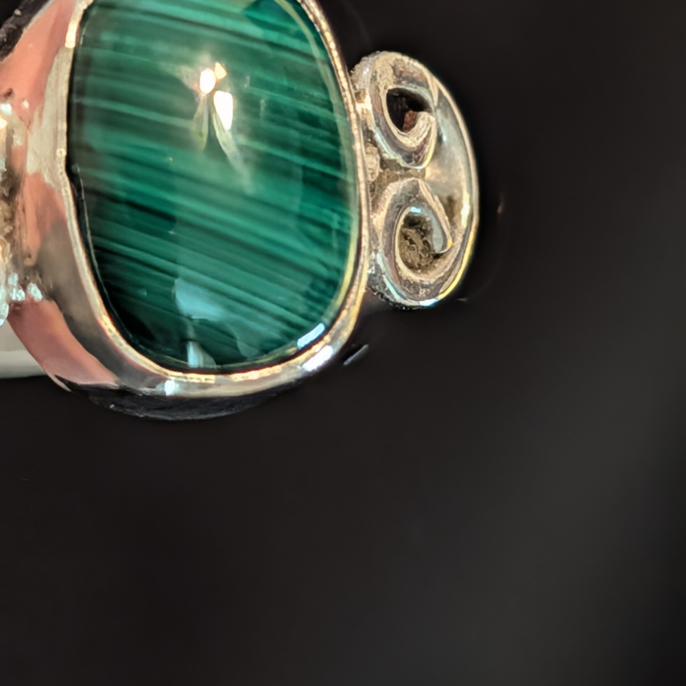 Stunning Solid Sterling Silver Malachite Ring Size 5 - Picture 7 of 9